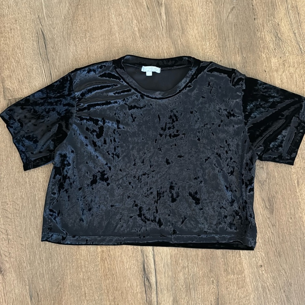 Don’t Ask Why Black Velvet Cropped Top